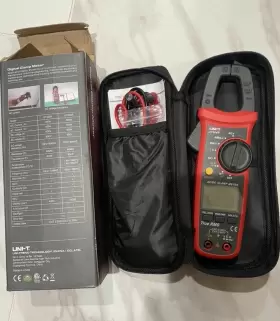 744759670908 UNI-T Digital Clamp Meter Auto Trms Ncv Voltwit