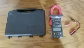 UT206 UNI-T Digital Clamp Meter Temperature