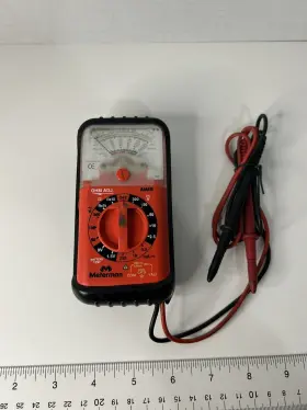 AM8B WAVETEK Multimeter