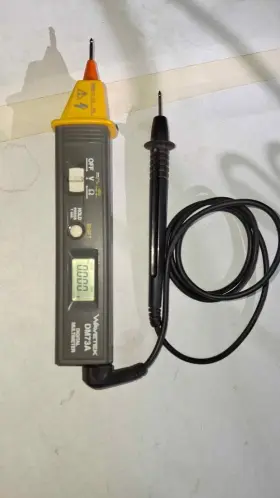 DM73A WAVETEK Pen Digital Multimeter Batteries