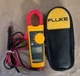 Fluke 323 True RMS Clamp Meter w/Fluke Leads & Case 